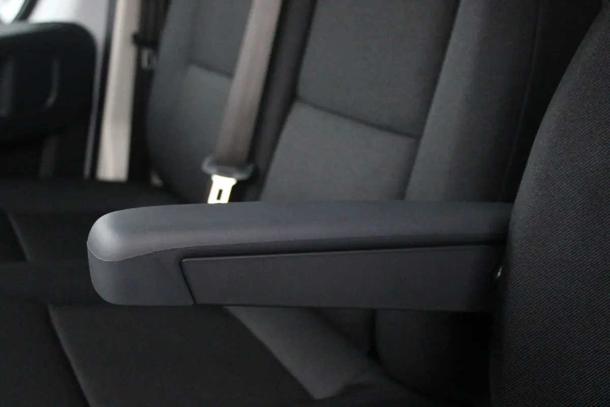 33 2.2 MultiJet 140PK L3H2 | NIEUWE BUS! BPM VRIJ! | ACHTERUITRIJ CAMERA | APPLE CARPLAY/ANDROID AUTO | 3-ZITS | CRUISE CONTROL | CLIMATE CONTROL | DAB+ RADIO | DIGITALE COCKPIT |