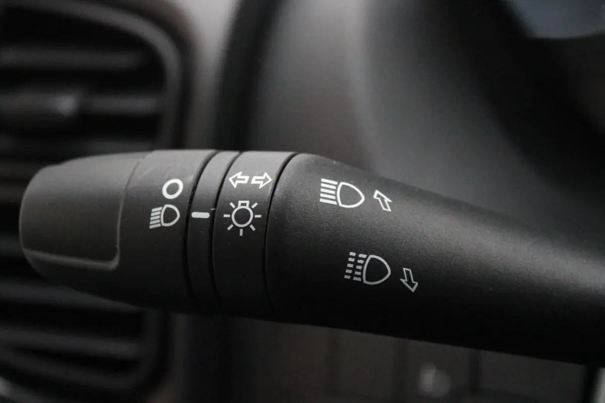 33 2.2 MultiJet 140PK L3H2 | NIEUWE BUS! BPM VRIJ! | ACHTERUITRIJ CAMERA | APPLE CARPLAY/ANDROID AUTO | 3-ZITS | CRUISE CONTROL | CLIMATE CONTROL | DAB+ RADIO | DIGITALE COCKPIT |