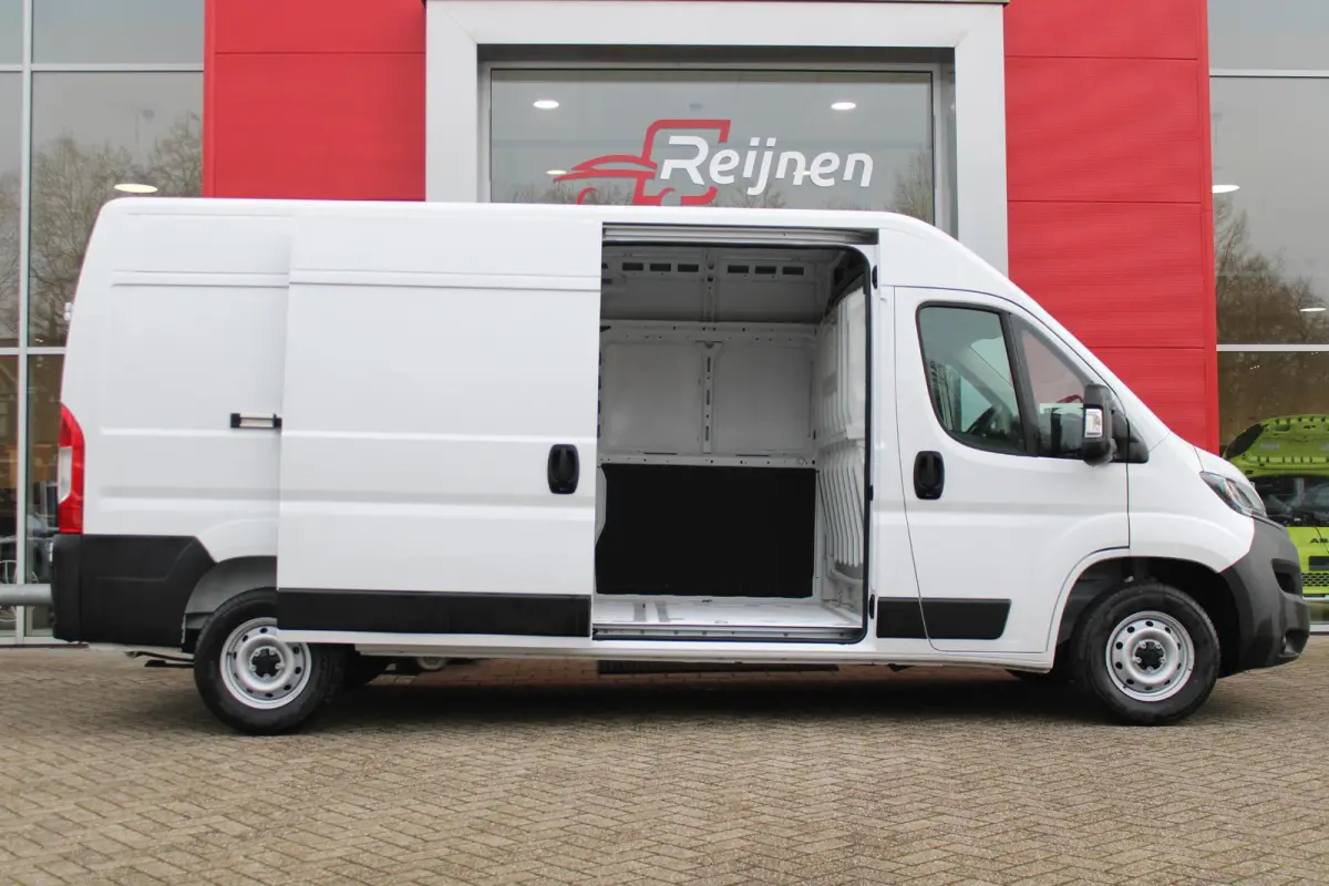 33 2.2 MultiJet 140PK L3H2 | NIEUWE BUS! BPM VRIJ! | ACHTERUITRIJ CAMERA | APPLE CARPLAY/ANDROID AUTO | 3-ZITS | CRUISE CONTROL | CLIMATE CONTROL | DAB+ RADIO | DIGITALE COCKPIT |