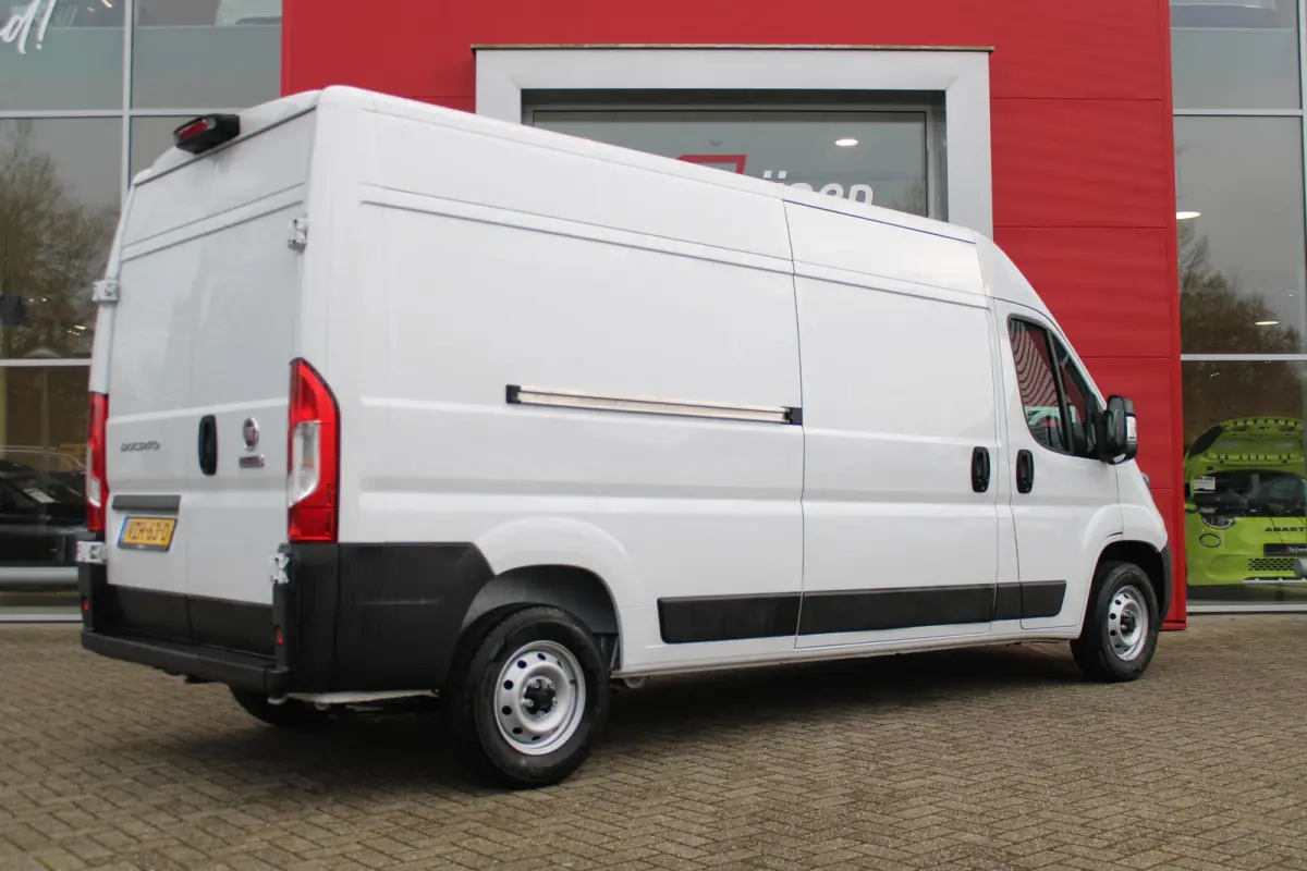 33 2.2 MultiJet 140PK L3H2 | NIEUWE BUS! BPM VRIJ! | ACHTERUITRIJ CAMERA | APPLE CARPLAY/ANDROID AUTO | 3-ZITS | CRUISE CONTROL | CLIMATE CONTROL | DAB+ RADIO | DIGITALE COCKPIT |