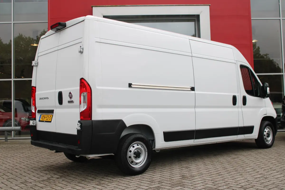 33 2.2 MultiJet 140PK L3H2 | NIEUWE BUS! BPM VRIJ! | ACHTERUITRIJ CAMERA | APPLE CARPLAY/ANDROID AUTO | 3-ZITS | CRUISE CONTROL | CLIMATE CONTROL | DAB+ RADIO | DIGITALE COCKPIT |