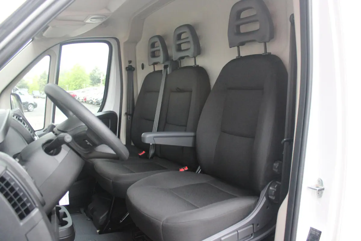 33 2.2 MultiJet 140PK L3H2 | NIEUWE BUS! BPM VRIJ! | ACHTERUITRIJ CAMERA | APPLE CARPLAY/ANDROID AUTO | 3-ZITS | CRUISE CONTROL | CLIMATE CONTROL | DAB+ RADIO | DIGITALE COCKPIT |