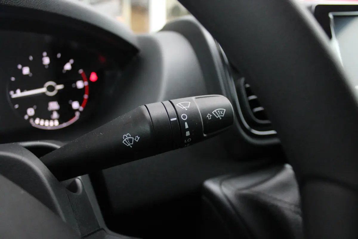 33 2.2 MultiJet 140PK L3H2 | NIEUWE BUS! BPM VRIJ! | ACHTERUITRIJ CAMERA | APPLE CARPLAY/ANDROID AUTO | 3-ZITS | CRUISE CONTROL | CLIMATE CONTROL | DAB+ RADIO | DIGITALE COCKPIT |