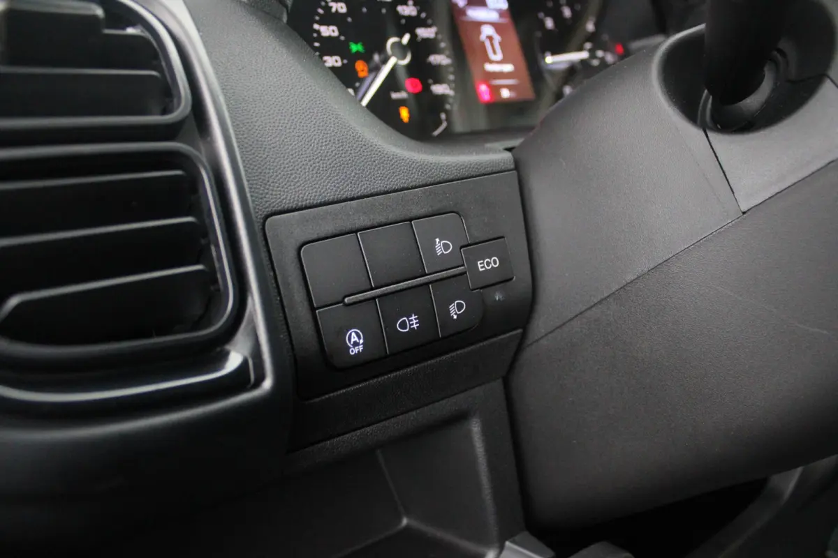 33 2.2 MultiJet 140PK L3H2 | NIEUWE BUS! BPM VRIJ! | ACHTERUITRIJ CAMERA | APPLE CARPLAY/ANDROID AUTO | 3-ZITS | CRUISE CONTROL | CLIMATE CONTROL | DAB+ RADIO | DIGITALE COCKPIT |