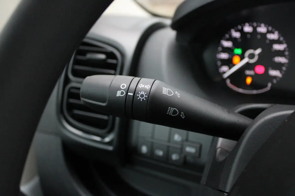 33 2.2 MultiJet 140PK L3H2 | NIEUWE BUS! BPM VRIJ! | ACHTERUITRIJ CAMERA | APPLE CARPLAY/ANDROID AUTO | 3-ZITS | CRUISE CONTROL | CLIMATE CONTROL | DAB+ RADIO | DIGITALE COCKPIT |
