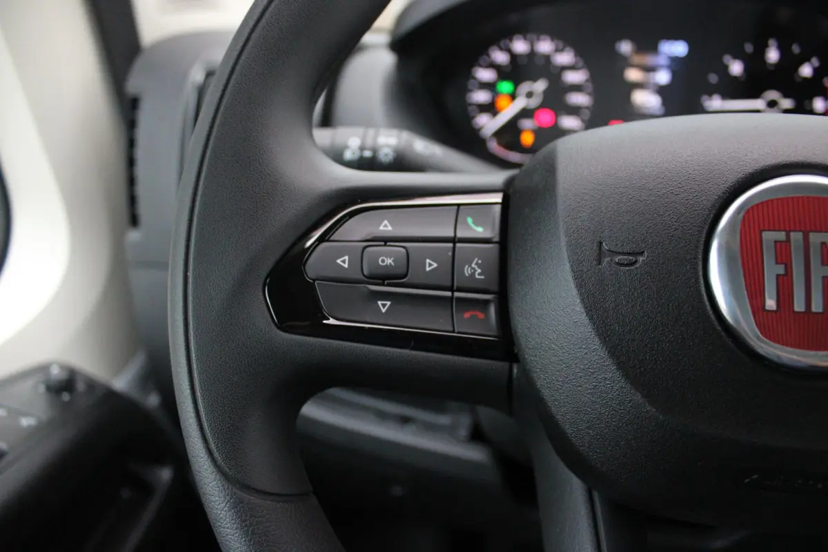 33 2.2 MultiJet 140PK L3H2 | NIEUWE BUS! BPM VRIJ! | ACHTERUITRIJ CAMERA | APPLE CARPLAY/ANDROID AUTO | 3-ZITS | CRUISE CONTROL | CLIMATE CONTROL | DAB+ RADIO | DIGITALE COCKPIT |