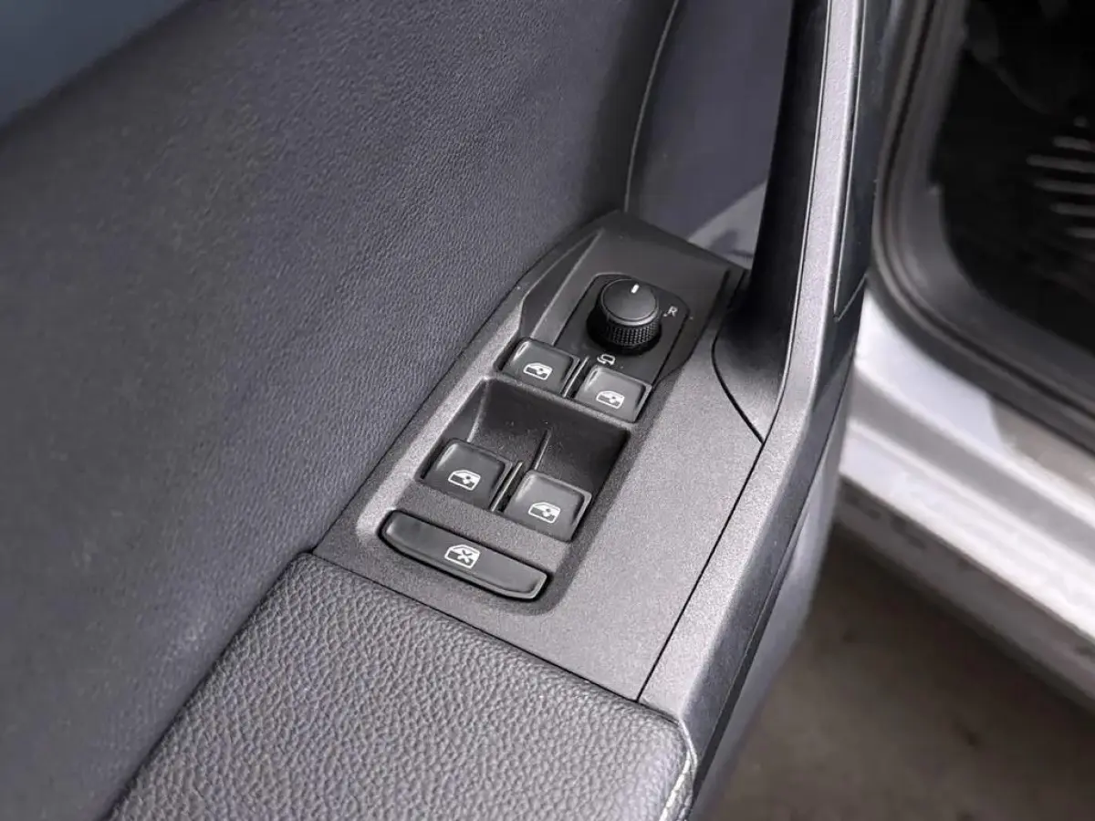 1.0 TSI FR Xperience / Drive Assist / Carplay / Virtual / LED