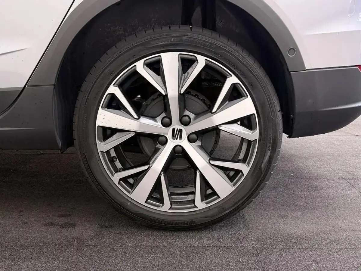 1.0 TSI FR Xperience / Drive Assist / Carplay / Virtual / LED