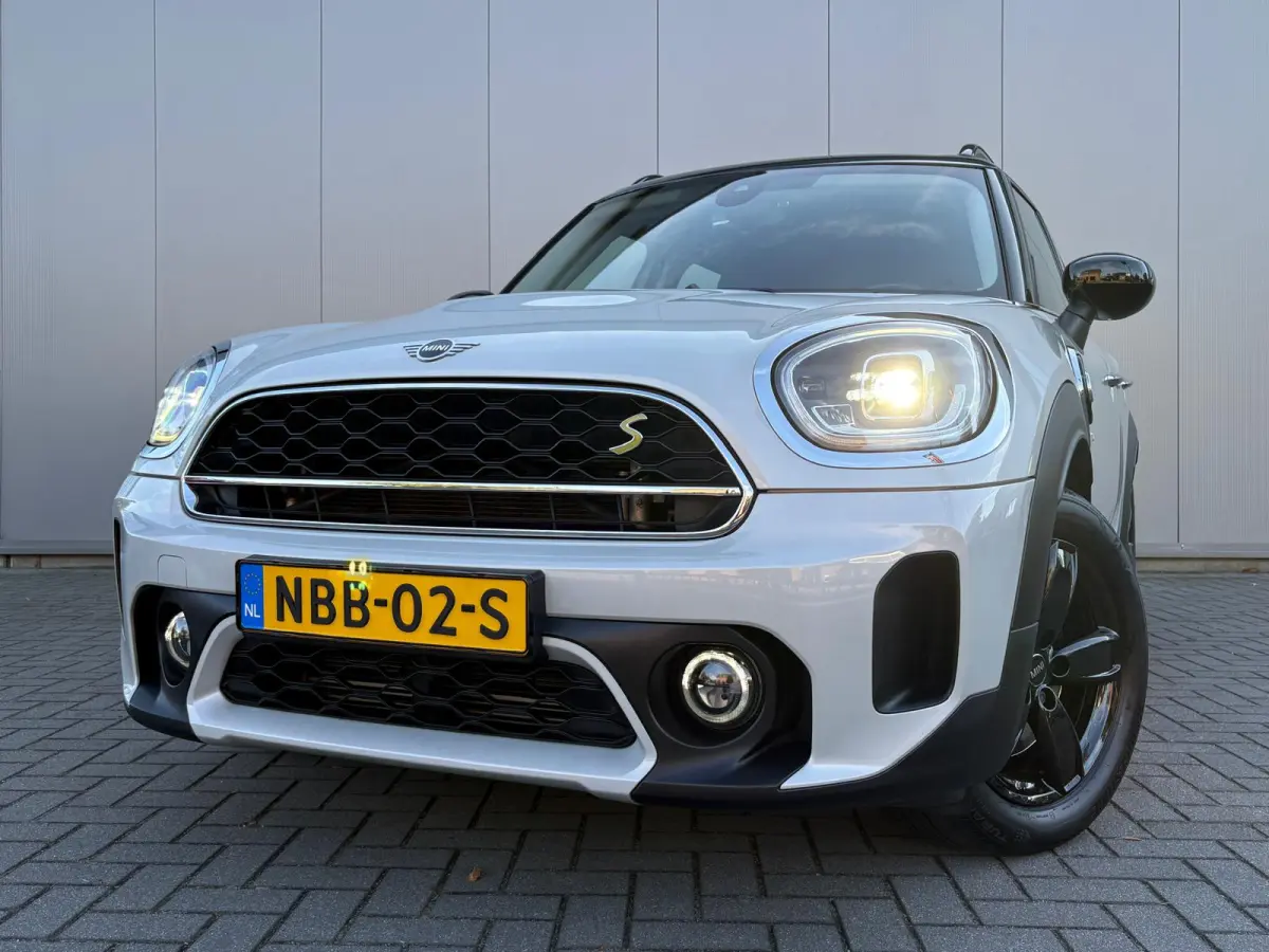 1.5 PHEV 221PK Cooper S E ALL4 Navigatie/Carplay-Android-auto/Parkeerhulp