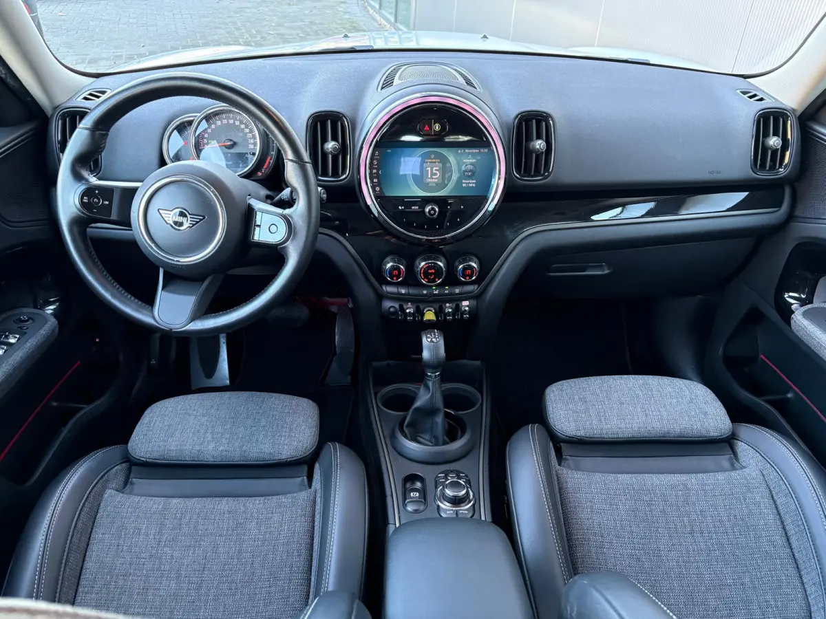 1.5 PHEV 221PK Cooper S E ALL4 Navigatie/Carplay-Android-auto/Parkeerhulp