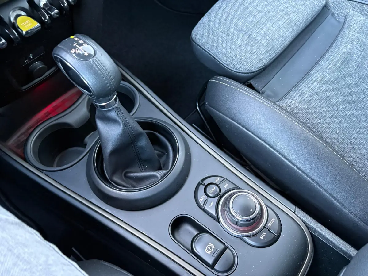 1.5 PHEV 221PK Cooper S E ALL4 Navigatie/Carplay-Android-auto/Parkeerhulp