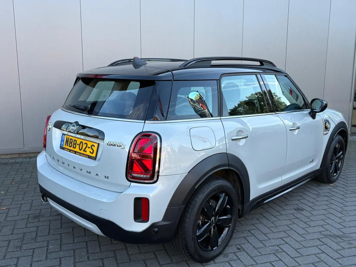 1.5 PHEV 221PK Cooper S E ALL4 Navigatie/Carplay-Android-auto/Parkeerhulp