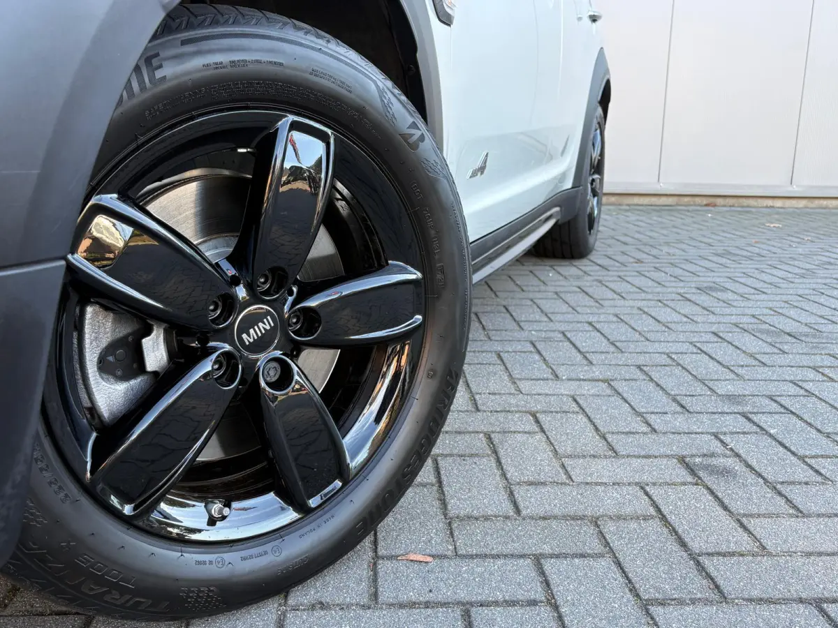 1.5 PHEV 221PK Cooper S E ALL4 Navigatie/Carplay-Android-auto/Parkeerhulp