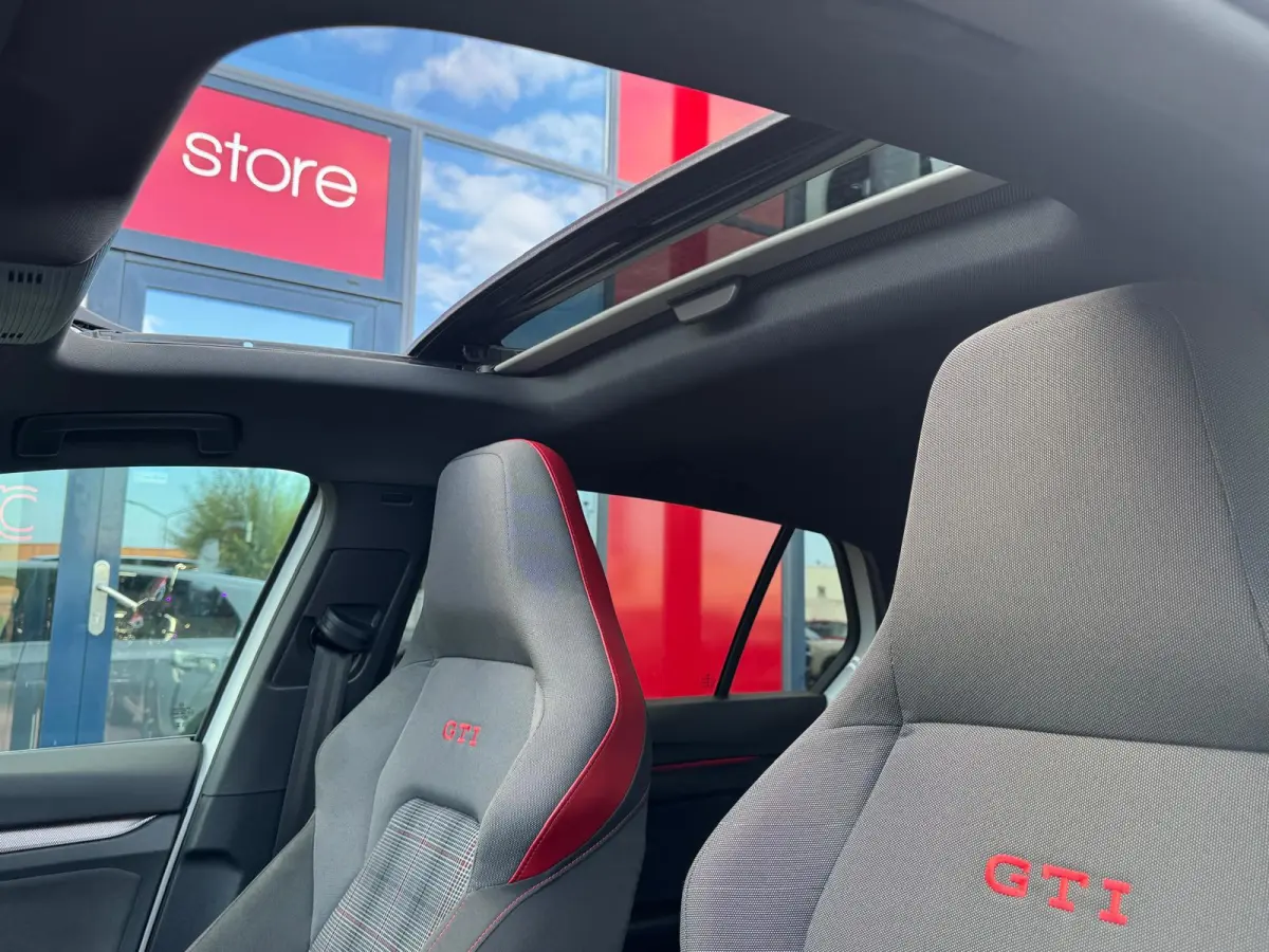 2.0 TSI GTI Vol ! | Panorama | IQ-Lights | H/K | Head-UP | Camera | Carplay | BTW |