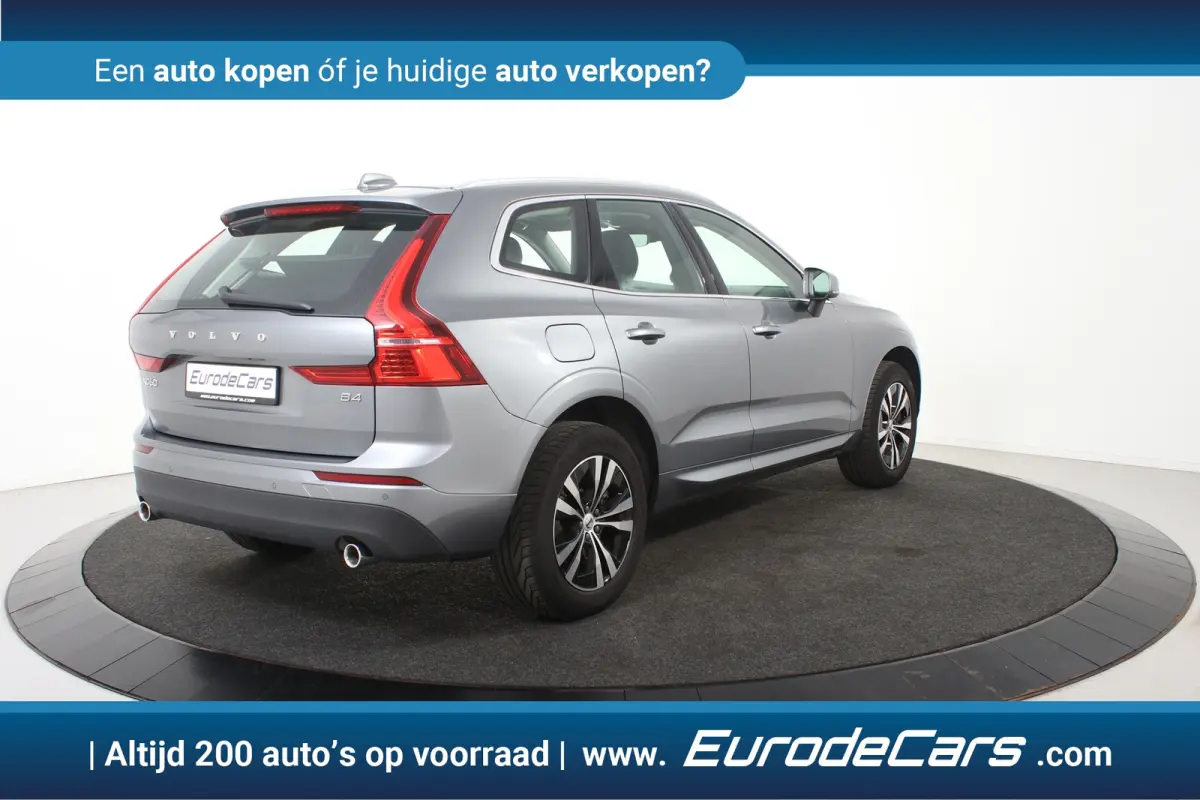 2.0 B4 Momentum *1ste Eigenaar*Leer*Panoramadak*Trekhaak*