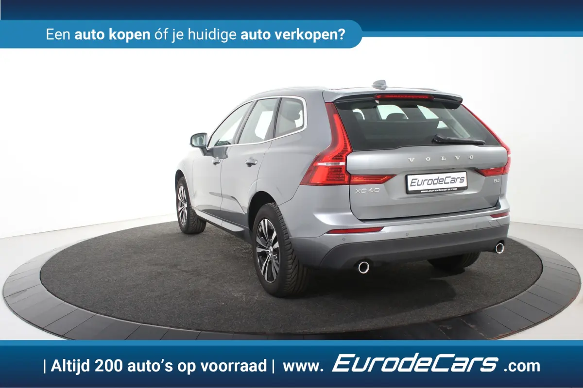 2.0 B4 Momentum *1ste Eigenaar*Leer*Panoramadak*Trekhaak*