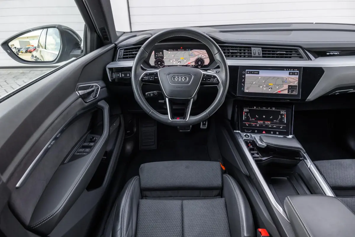 55 408pk quattro S edition 115 kWh | 22'' velgen | Luchtvering | Apple Carplay/Android Auto