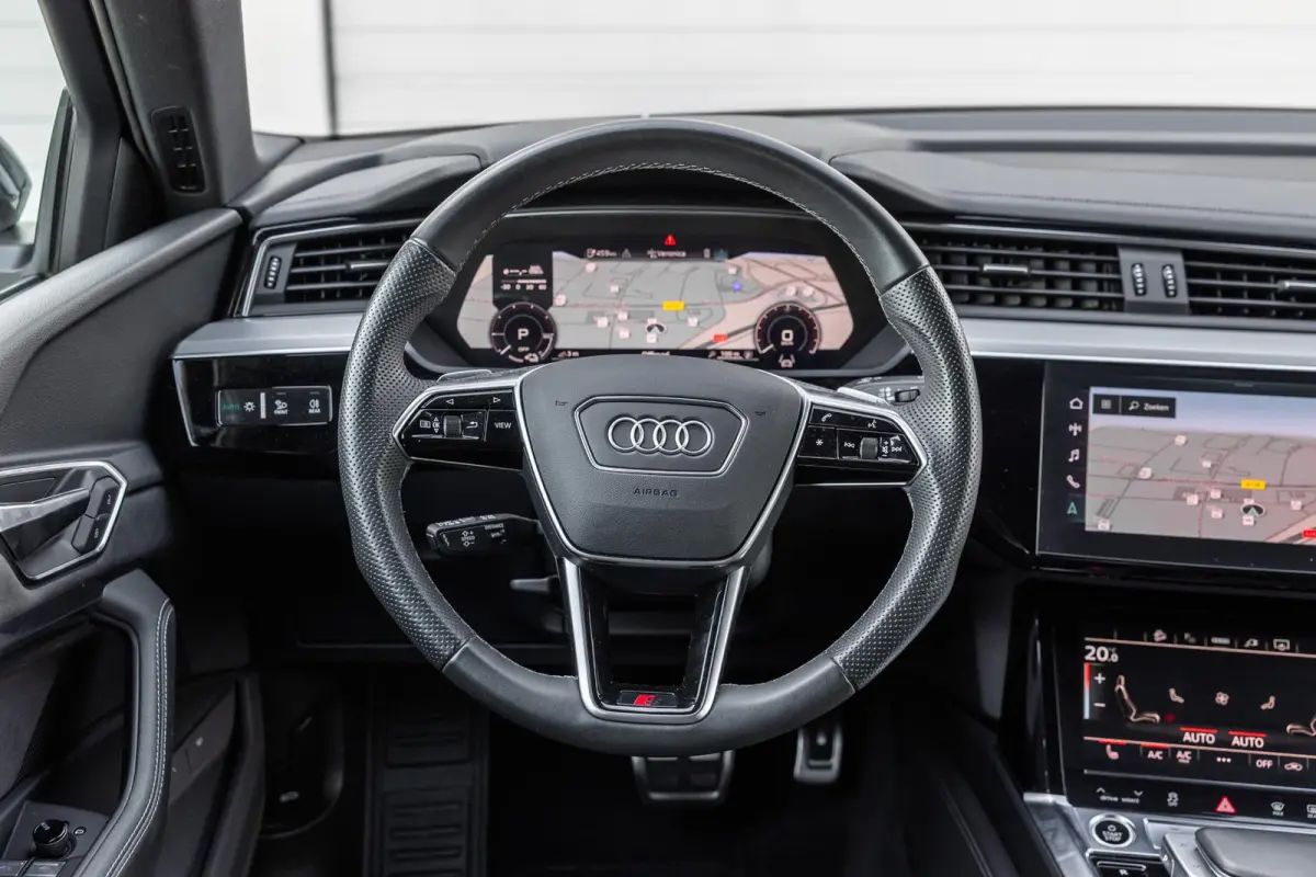 55 408pk quattro S edition 115 kWh | 22'' velgen | Luchtvering | Apple Carplay/Android Auto