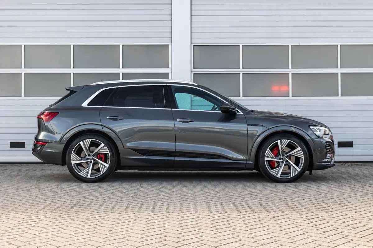 55 408pk quattro S edition 115 kWh | 22'' velgen | Luchtvering | Apple Carplay/Android Auto