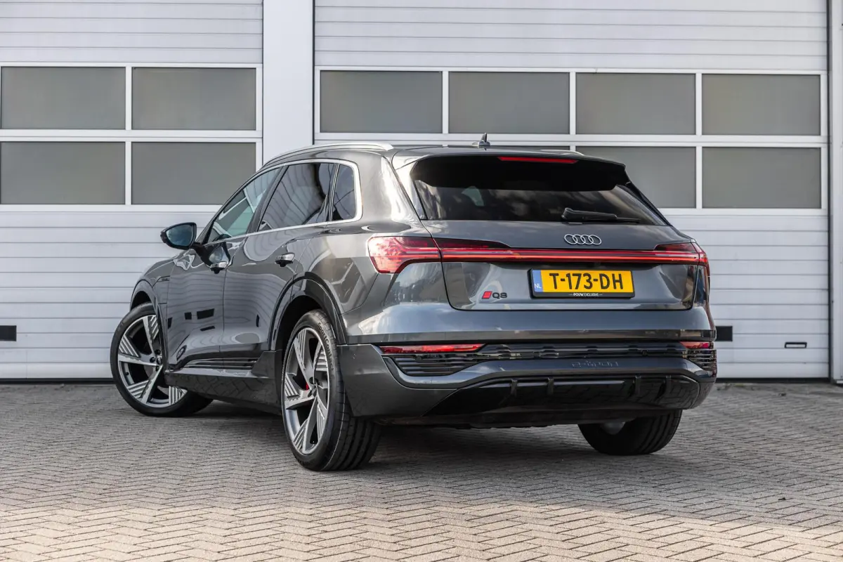 55 408pk quattro S edition 115 kWh | 22'' velgen | Luchtvering | Apple Carplay/Android Auto