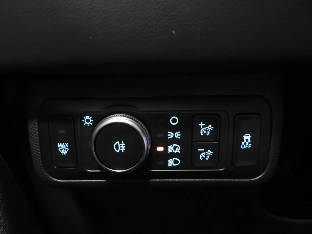 RWD 75 kWh LEER/NAVI/360CAM/LED/B&O/18"LMV!