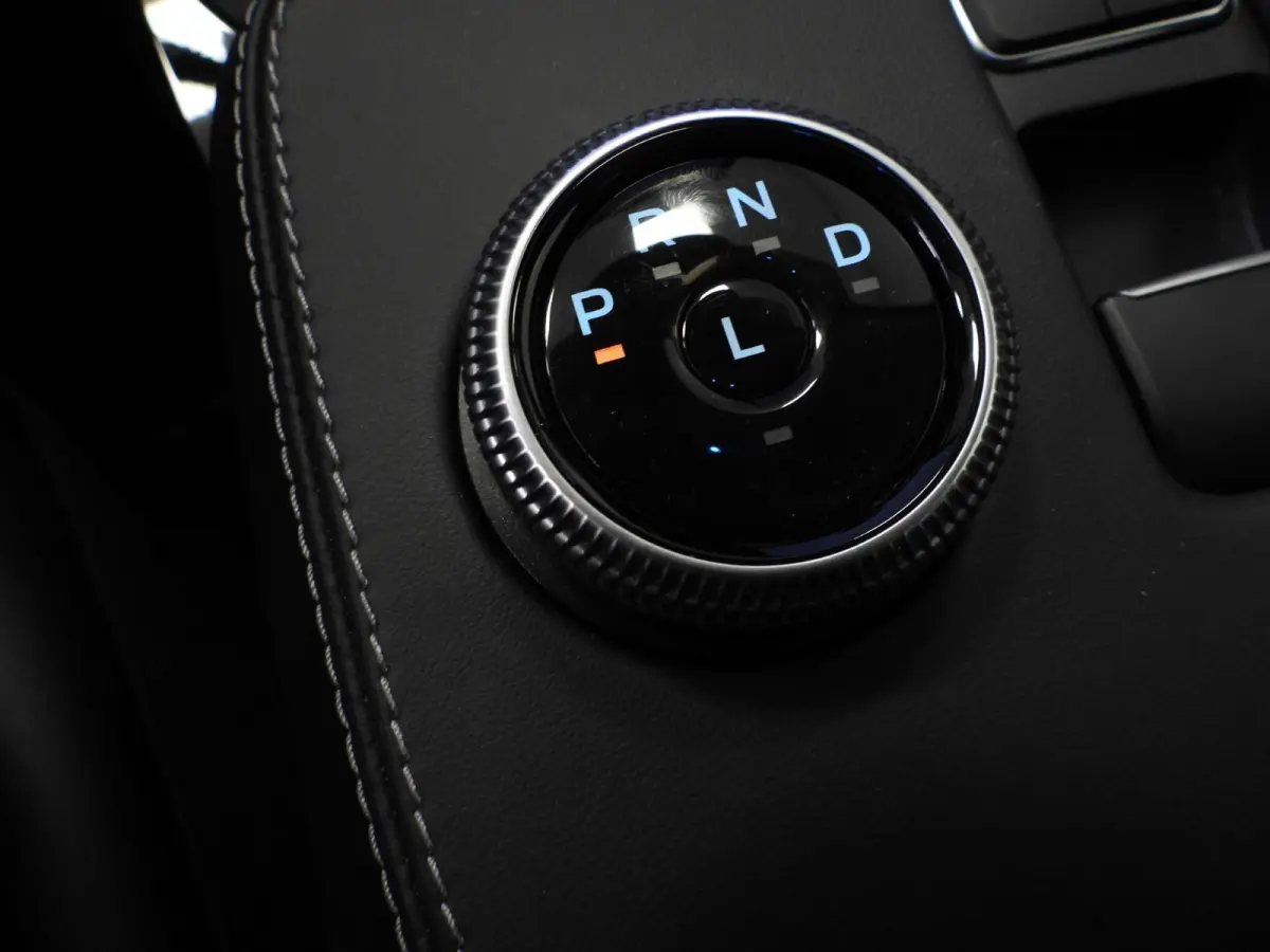 RWD 75 kWh LEER/NAVI/360CAM/LED/B&O/18"LMV!