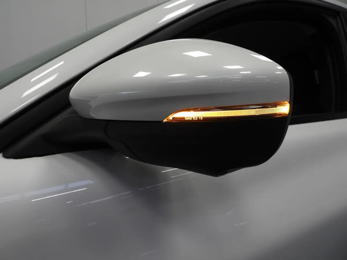 RWD 75 kWh LEER/NAVI/360CAM/LED/B&O/18"LMV!
