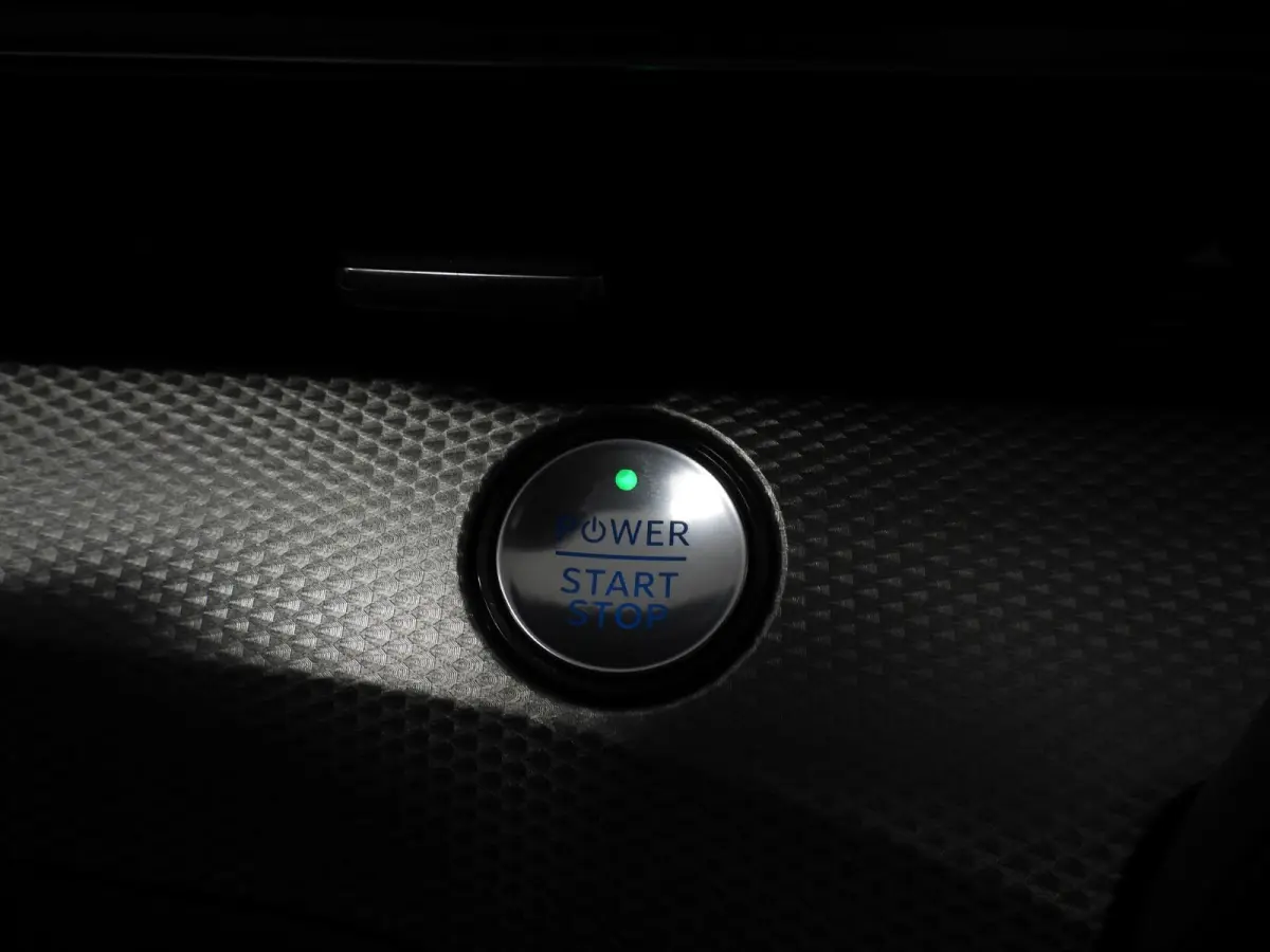 RWD 75 kWh LEER/NAVI/360CAM/LED/B&O/18"LMV!