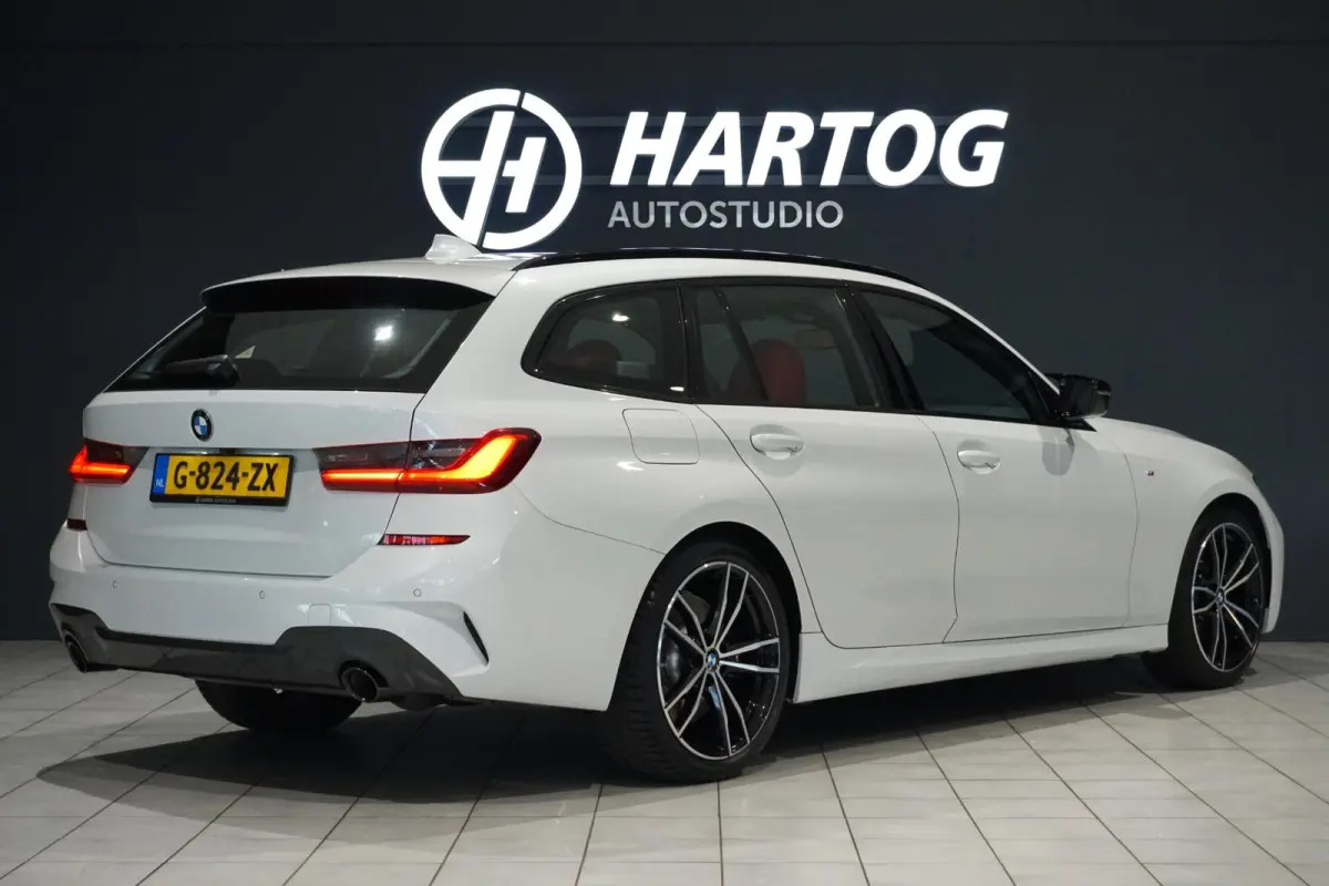330i High Executive Edition M + INDIVIDUAL LEDER / MINERALWEISS METALLIC / M-PERFORMANCE