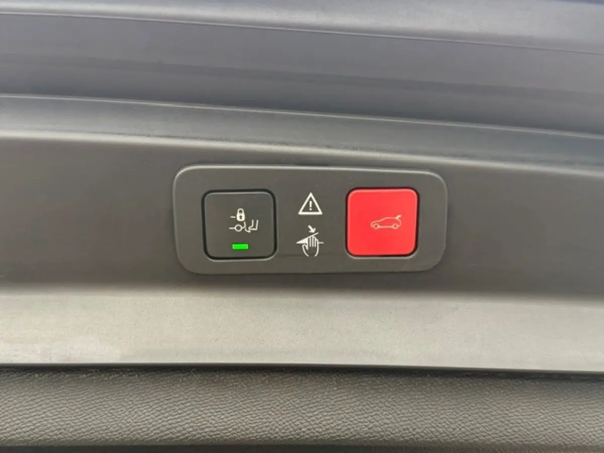 1.2 PureTech Crossway Pano 7P. Keyless Leer Navi!!