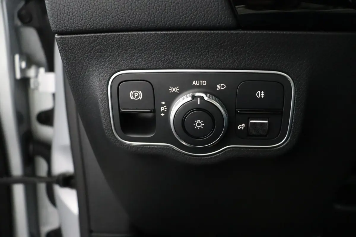 180 Business Solution | Apple Carplay/Android Auto | trekhaak |