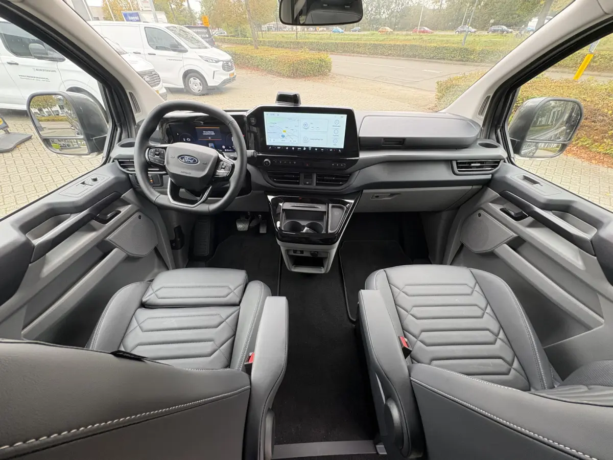 Tourneo 340 2.5 PHEV L2H1 Titanium X | Ex.BTW/Incl.BPM | FULL OPTIONS! | E-Trekhaak | Panodak | Elek. zijschuifdeuren | AGR-stoelen | etc. etc.