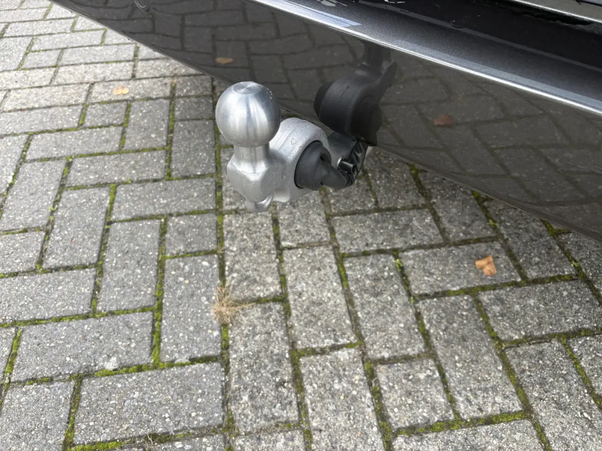 Tourneo 340 2.5 PHEV L2H1 Titanium X | Ex.BTW/Incl.BPM | FULL OPTIONS! | E-Trekhaak | Panodak | Elek. zijschuifdeuren | AGR-stoelen | etc. etc.
