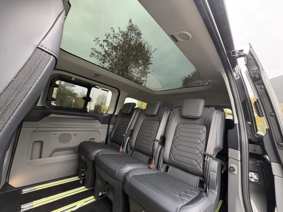 Tourneo 340 2.5 PHEV L2H1 Titanium X | Ex.BTW/Incl.BPM | FULL OPTIONS! | E-Trekhaak | Panodak | Elek. zijschuifdeuren | AGR-stoelen | etc. etc.