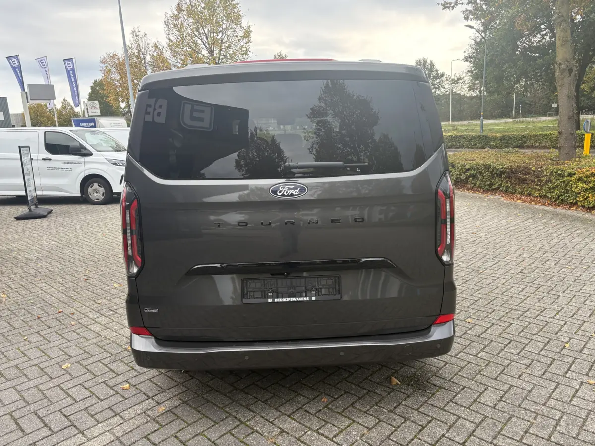Tourneo 340 2.5 PHEV L2H1 Titanium X | Ex.BTW/Incl.BPM | FULL OPTIONS! | E-Trekhaak | Panodak | Elek. zijschuifdeuren | AGR-stoelen | etc. etc.