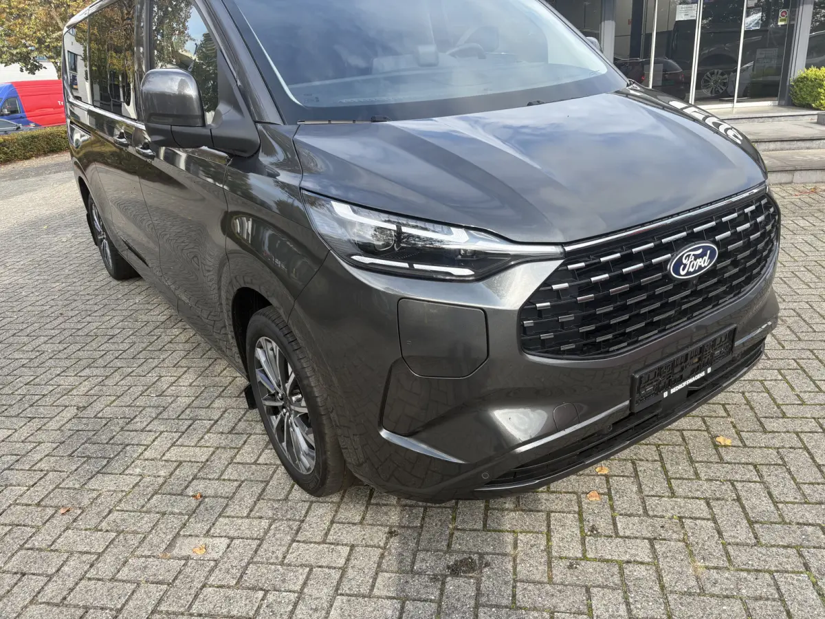 Tourneo 340 2.5 PHEV L2H1 Titanium X | Ex.BTW/Incl.BPM | FULL OPTIONS! | E-Trekhaak | Panodak | Elek. zijschuifdeuren | AGR-stoelen | etc. etc.