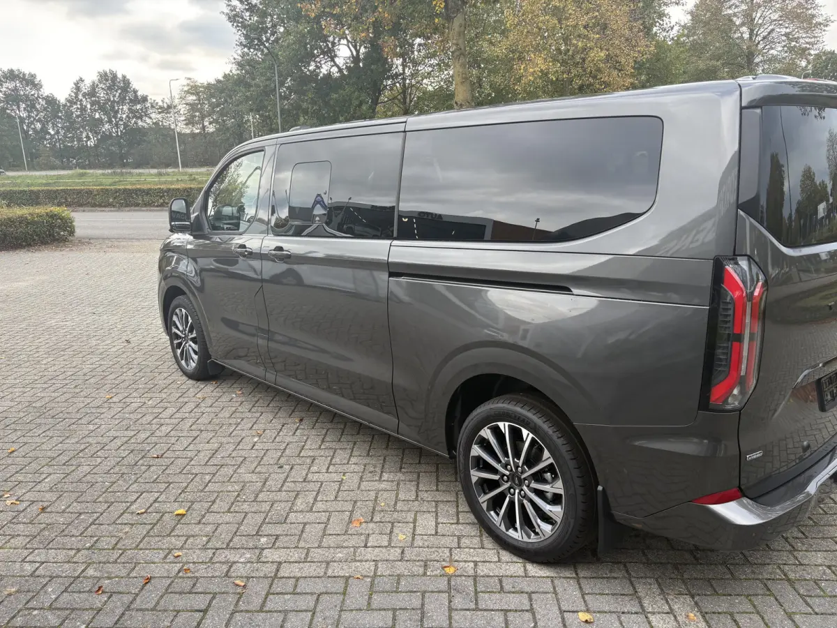 Tourneo 340 2.5 PHEV L2H1 Titanium X | Ex.BTW/Incl.BPM | FULL OPTIONS! | E-Trekhaak | Panodak | Elek. zijschuifdeuren | AGR-stoelen | etc. etc.