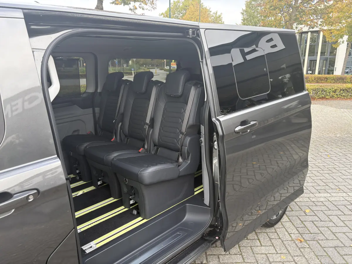 Tourneo 340 2.5 PHEV L2H1 Titanium X | Ex.BTW/Incl.BPM | FULL OPTIONS! | E-Trekhaak | Panodak | Elek. zijschuifdeuren | AGR-stoelen | etc. etc.