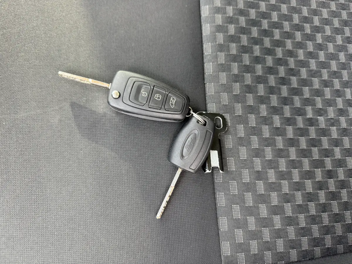 2.0 TDCI 130PK Bakwagen L4 Cruise Control Airco Parkeersensoren Voor Koffer Bakwagen Meubelbak