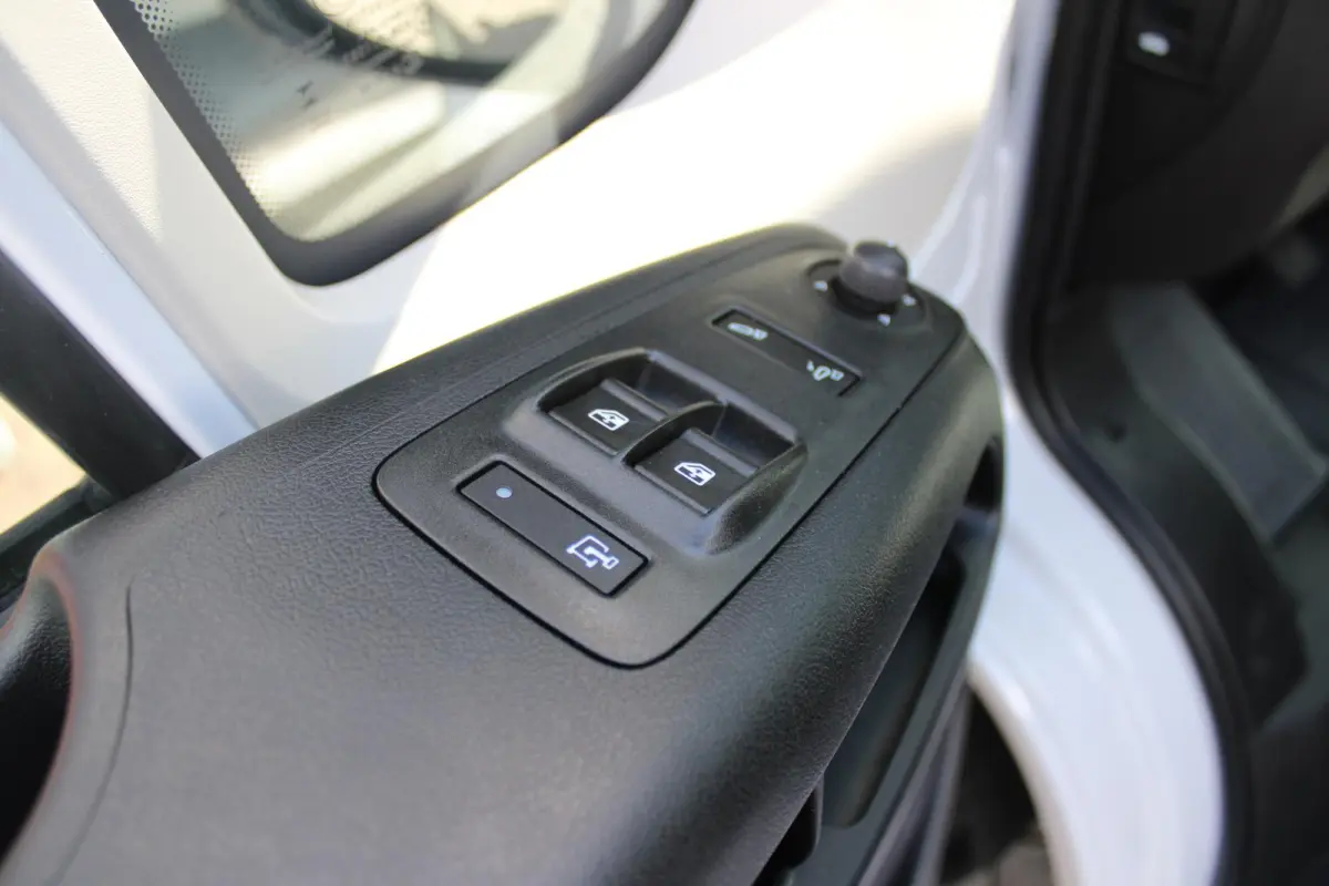 33 2.2 MultiJet 140PK L3H2 | NIEUWE BUS! BPM VRIJ! | ACHTERUITRIJ CAMERA | APPLE CARPLAY/ANDROID AUTO | 3-ZITS | CRUISE CONTROL | CLIMATE CONTROL | DAB+ RADIO | DIGITALE COCKPIT |