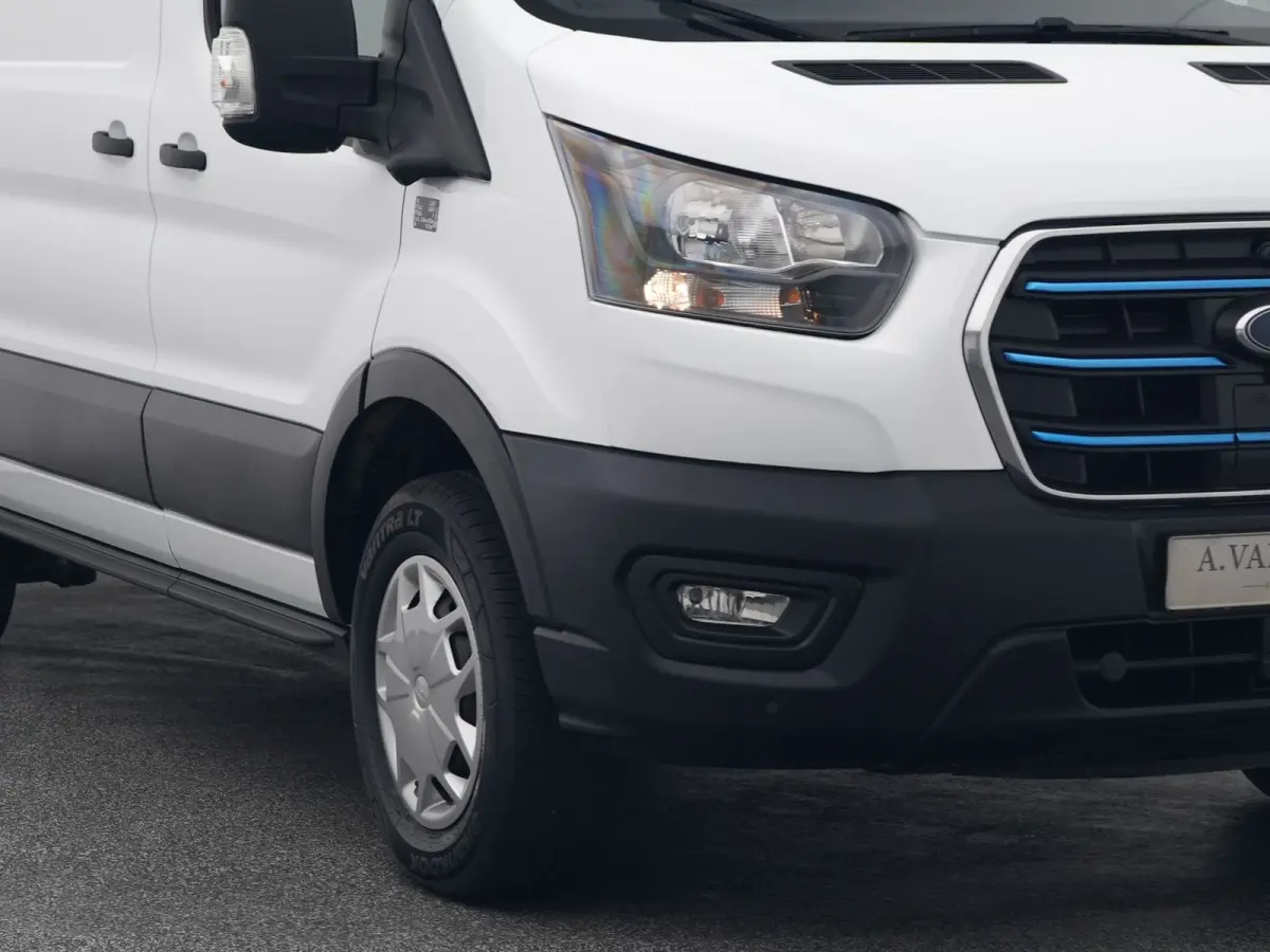 350 L3H2 Trend 68 kWh | STOELVERWARMING