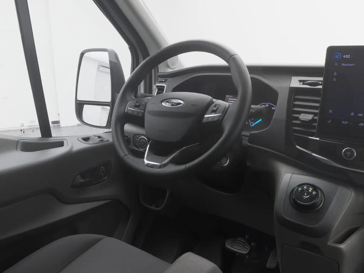 350 L3H2 Trend 68 kWh | STOELVERWARMING
