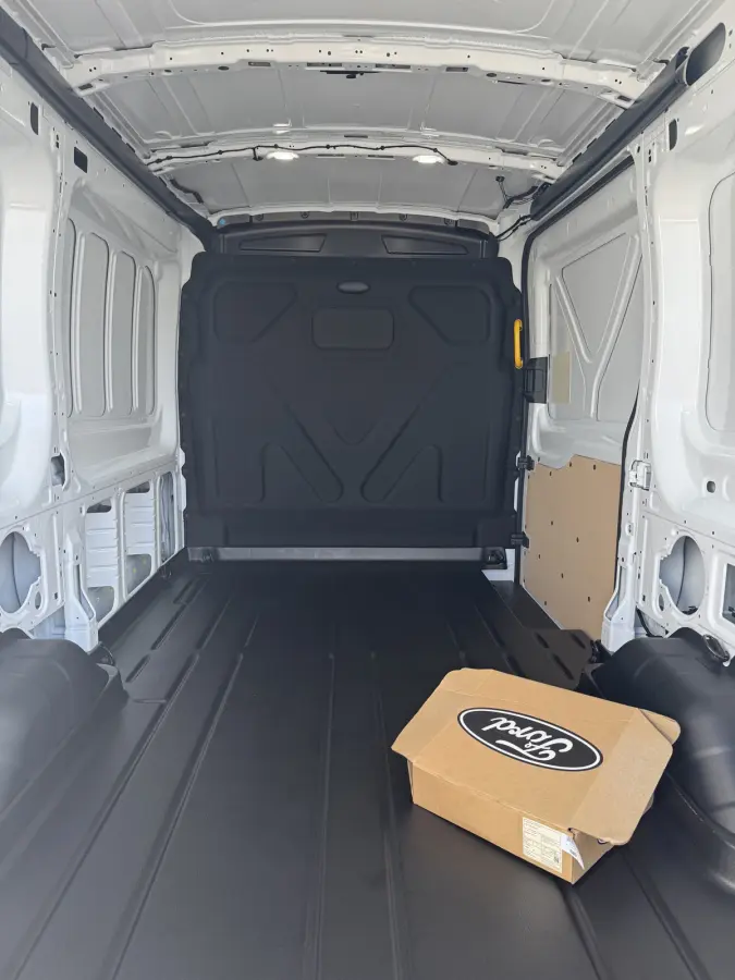 350 L3H2 Trend 68 kWh | STOELVERWARMING