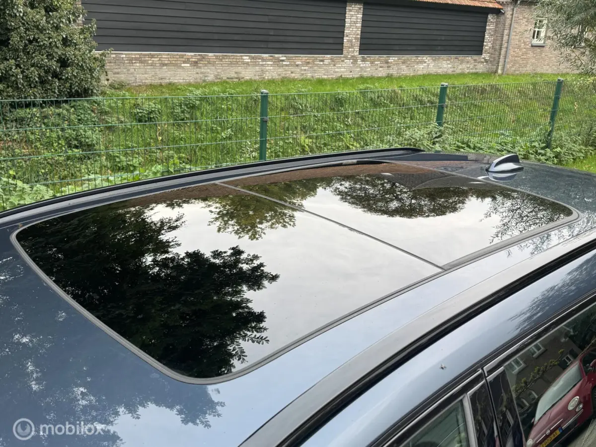 2.0 T6 Plug-in hybrid AWD Plus Dark