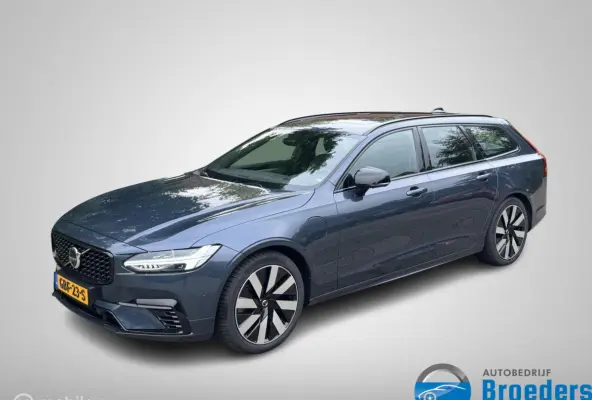 2.0 T6 Plug-in hybrid AWD Plus Dark