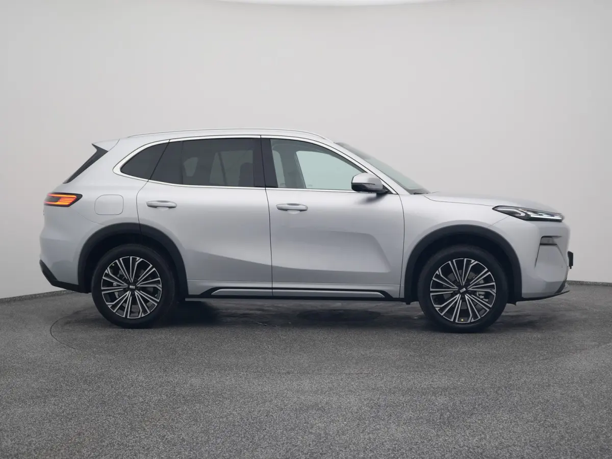 NEW | 1.5 Max+ | 18x BESCHIKBAAR | 136 KM ELEKTRISCH | PANO | HUD | ADAPTIVE | STOEL- EN STUURVERW. + VENT. + MASSAGE