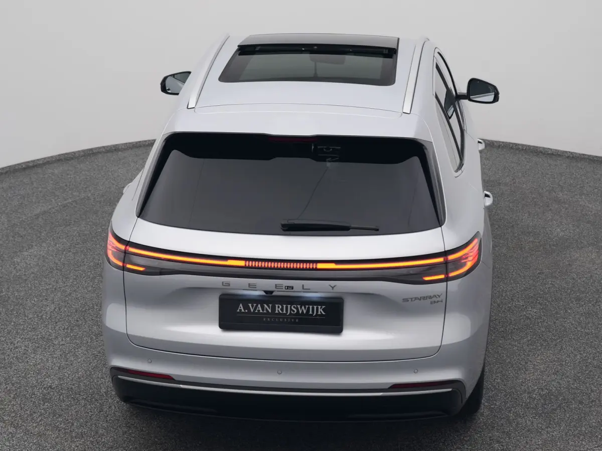 NEW | 1.5 Max+ | 18x BESCHIKBAAR | 136 KM ELEKTRISCH | PANO | HUD | ADAPTIVE | STOEL- EN STUURVERW. + VENT. + MASSAGE