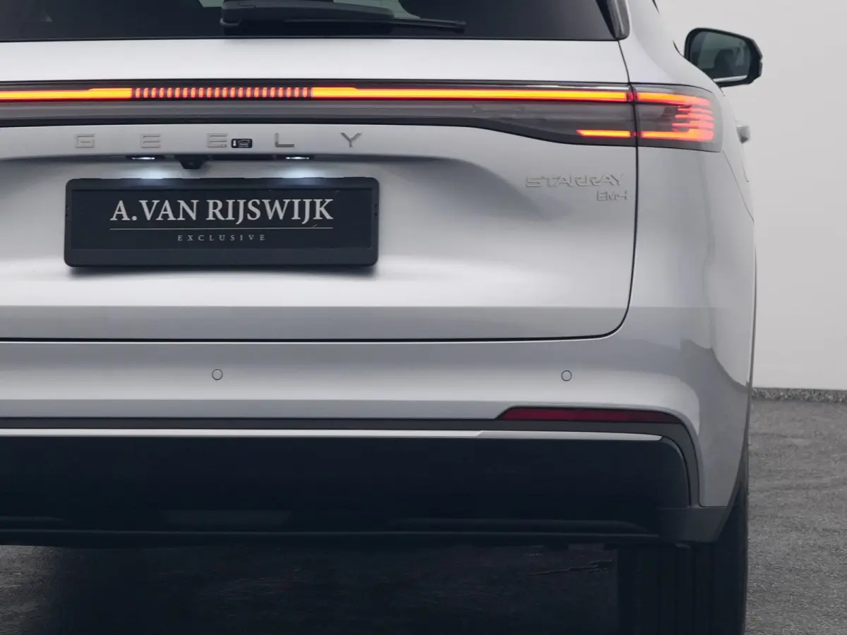 NEW | 1.5 Max+ | 18x BESCHIKBAAR | 136 KM ELEKTRISCH | PANO | HUD | ADAPTIVE | STOEL- EN STUURVERW. + VENT. + MASSAGE
