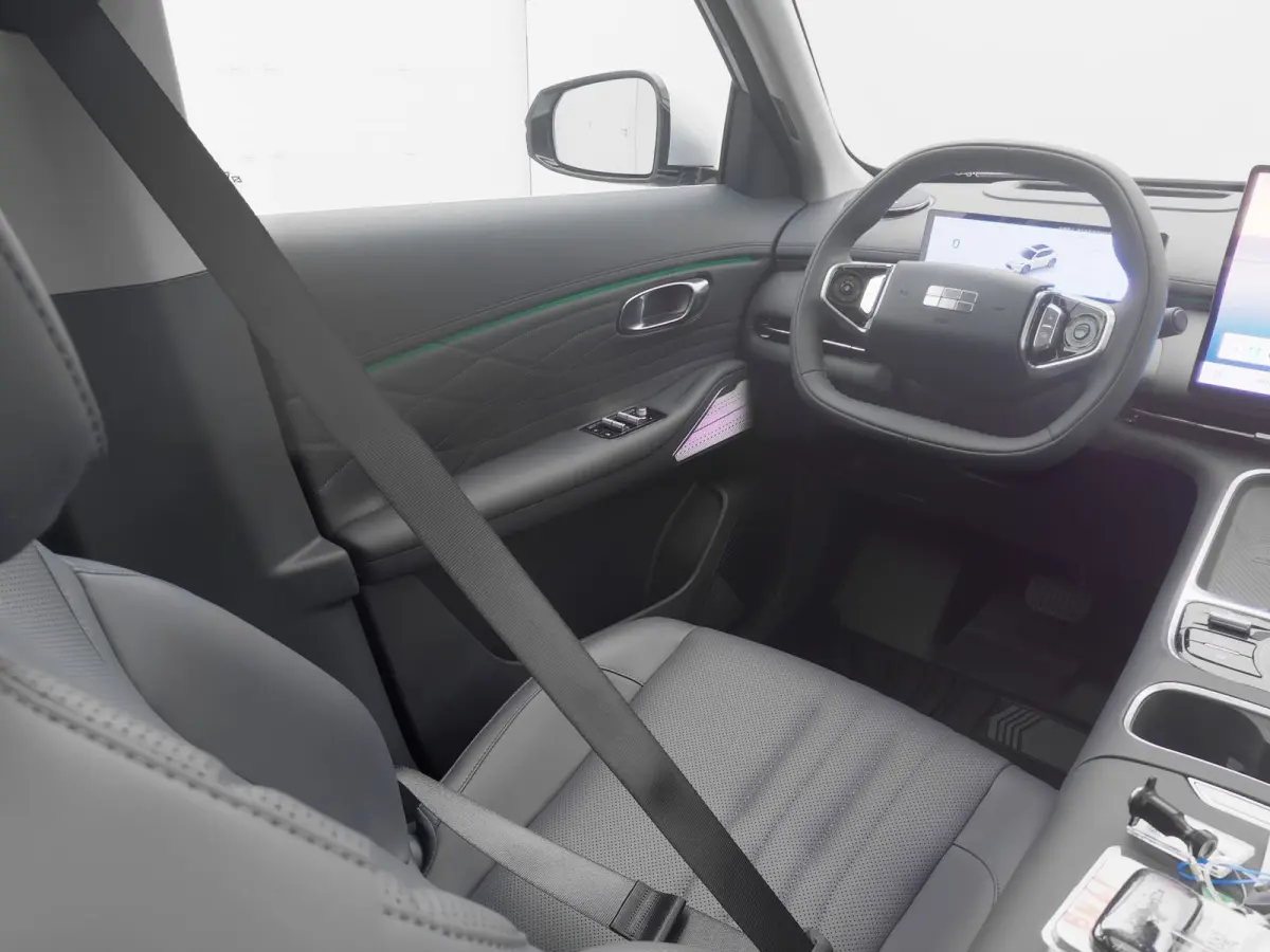 NEW | 1.5 Max+ | 18x BESCHIKBAAR | 136 KM ELEKTRISCH | PANO | HUD | ADAPTIVE | STOEL- EN STUURVERW. + VENT. + MASSAGE