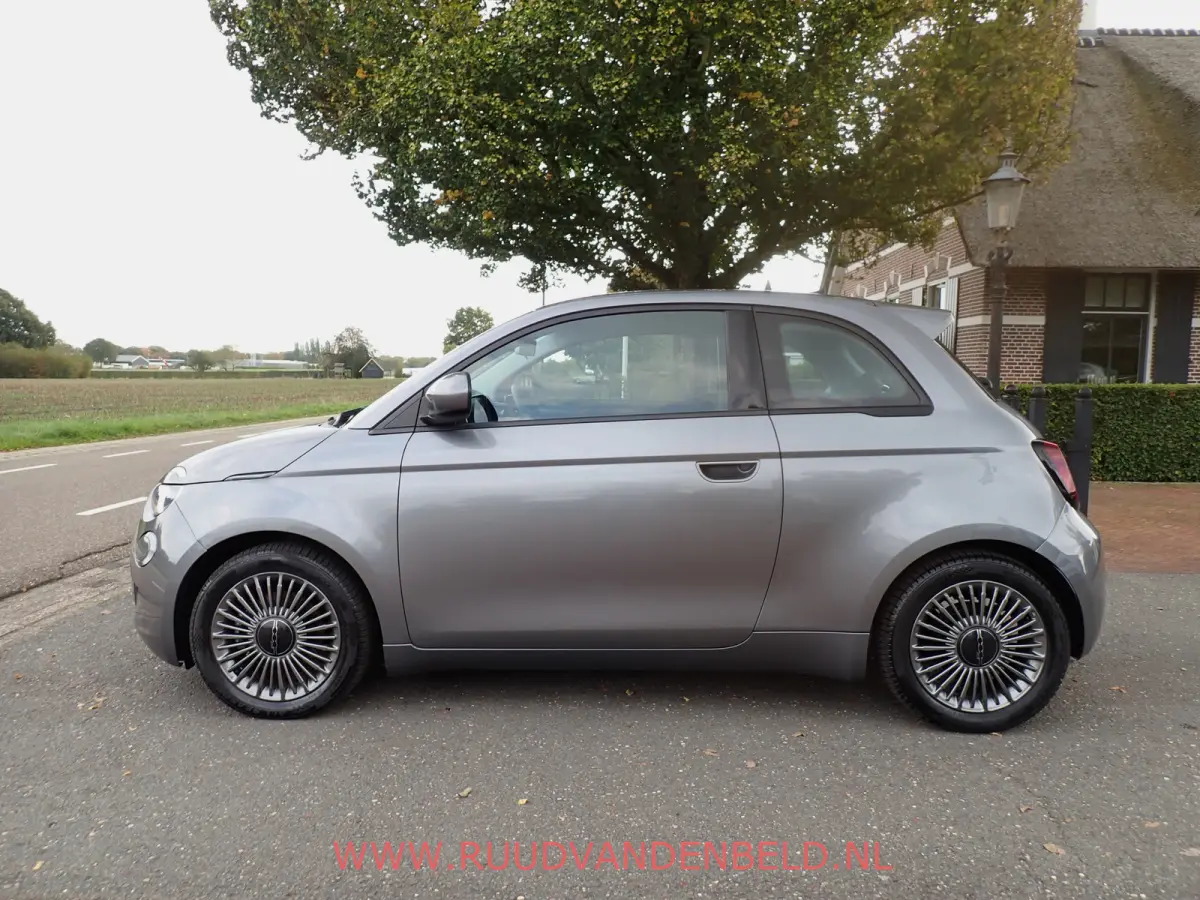 42kWh 88%SOH PASSION CARPLAY / DAB / 16-INCH / CCS
